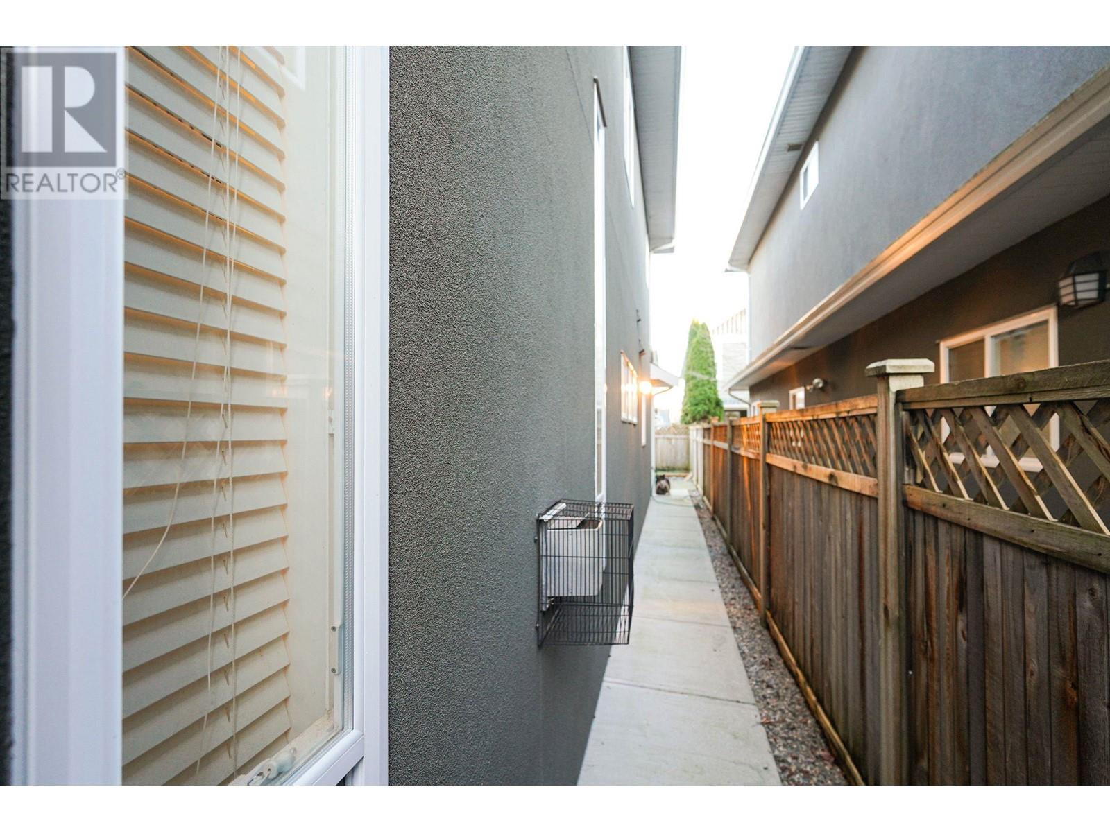 Listing Picture 18 of 20 : 11860 DUNAVON PLACE, Richmond / 烈治文 - 魯藝地產 Yvonne Lu Group - MLS Medallion Club Member