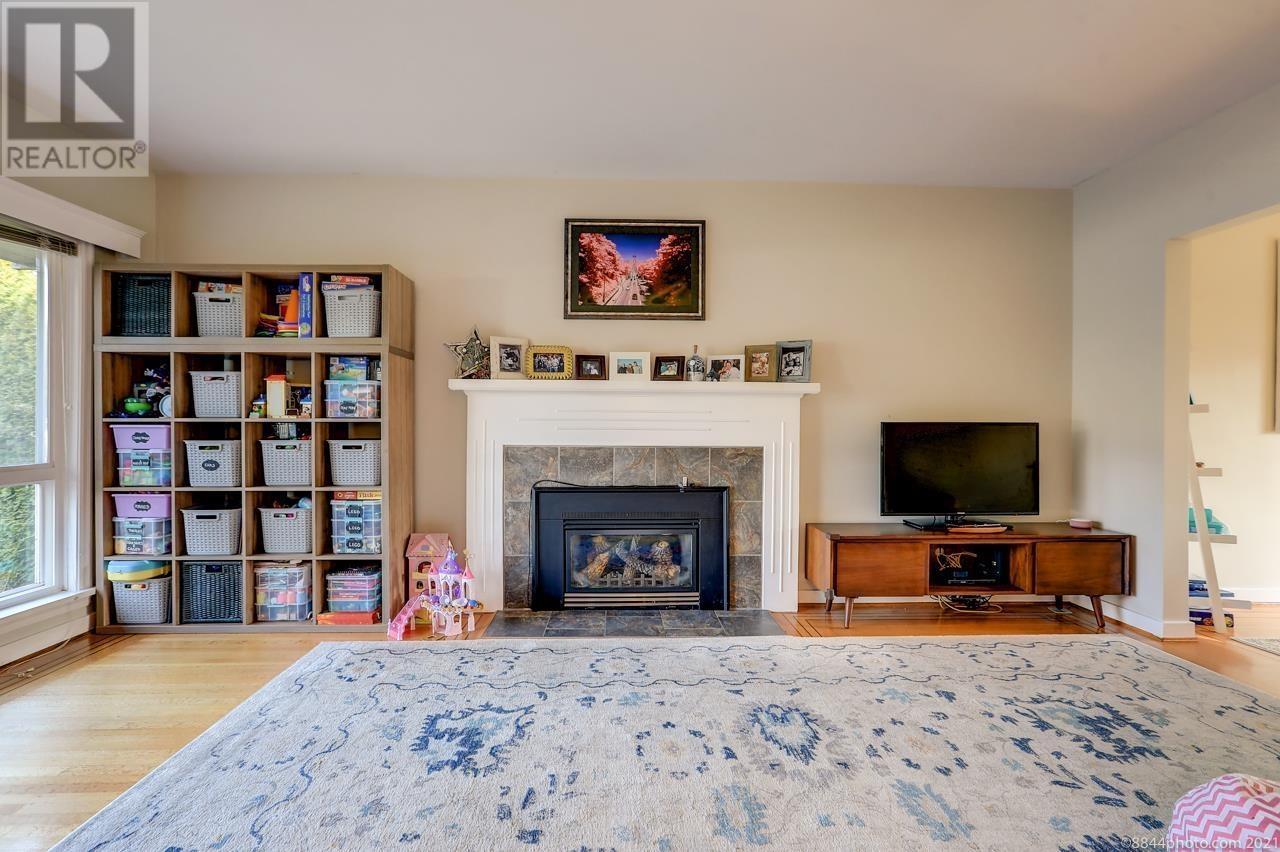 2016 W 48th Avenue, Vancouver, British Columbia  V6M 2P3 - Photo 8 - R2958793