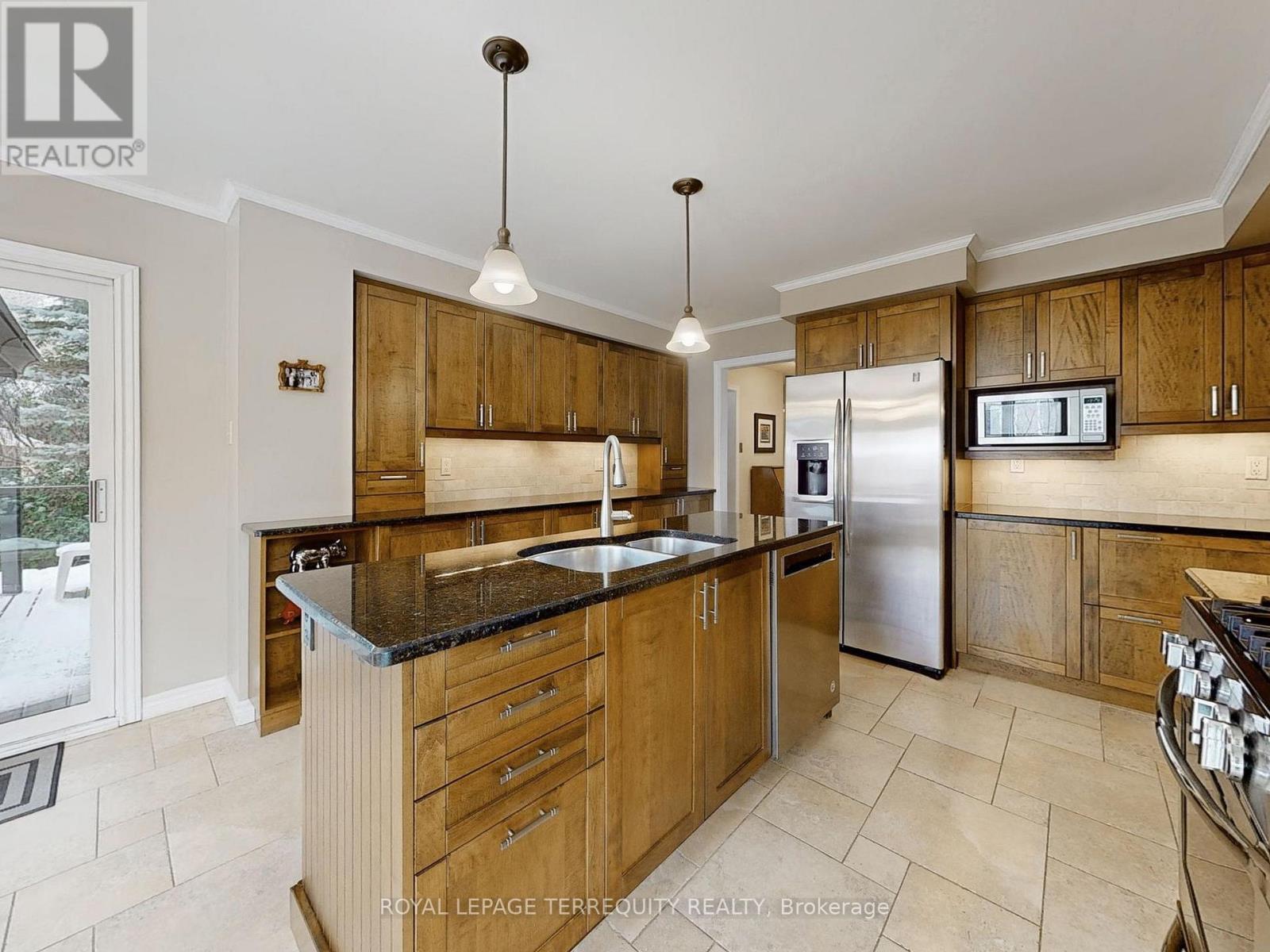 1139 Manor Road, Oakville, Ontario  L6M 1G3 - Photo 11 - W11909872