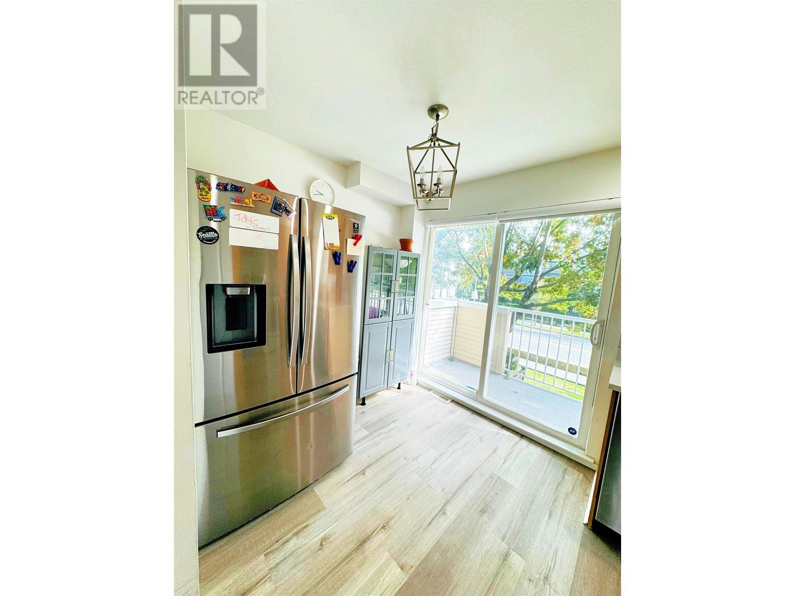 Listing Picture 5 of 19 : 22 22788 NORTON COURT, Richmond / 烈治文 - 魯藝地產 Yvonne Lu Group - MLS Medallion Club Member