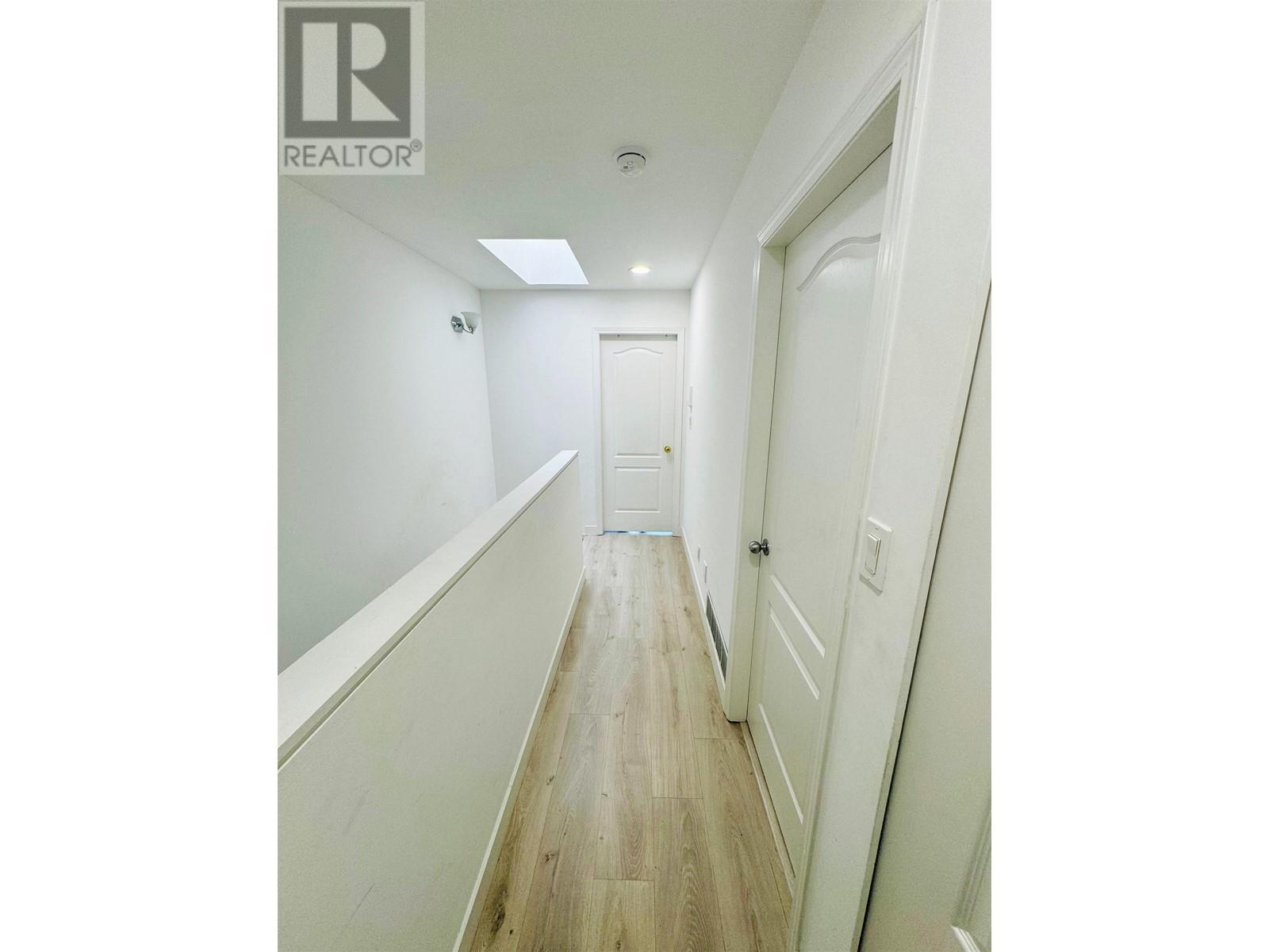 Listing Picture 18 of 19 : 22 22788 NORTON COURT, Richmond / 烈治文 - 魯藝地產 Yvonne Lu Group - MLS Medallion Club Member