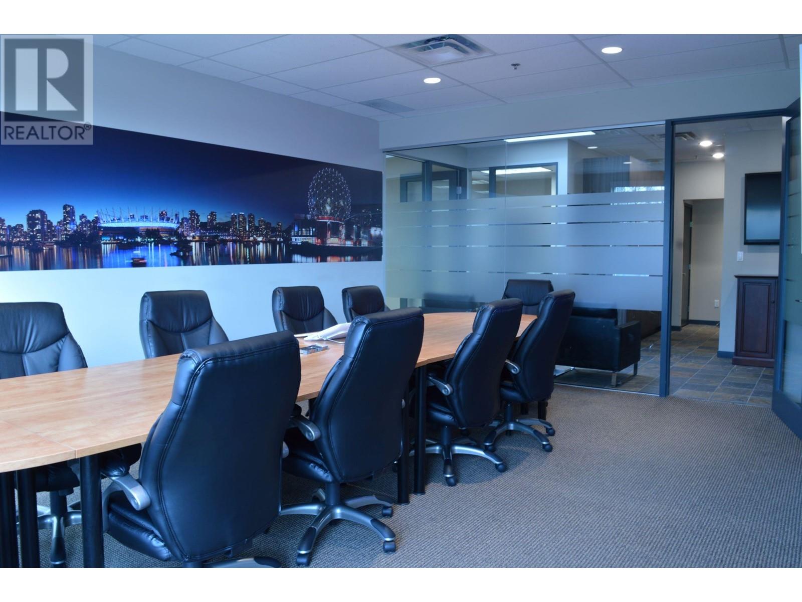 Listing Picture 6 of 12 : 201 4268 LOZELLS AVENUE, Burnaby / 本拿比 - 魯藝地產 Yvonne Lu Group - MLS Medallion Club Member