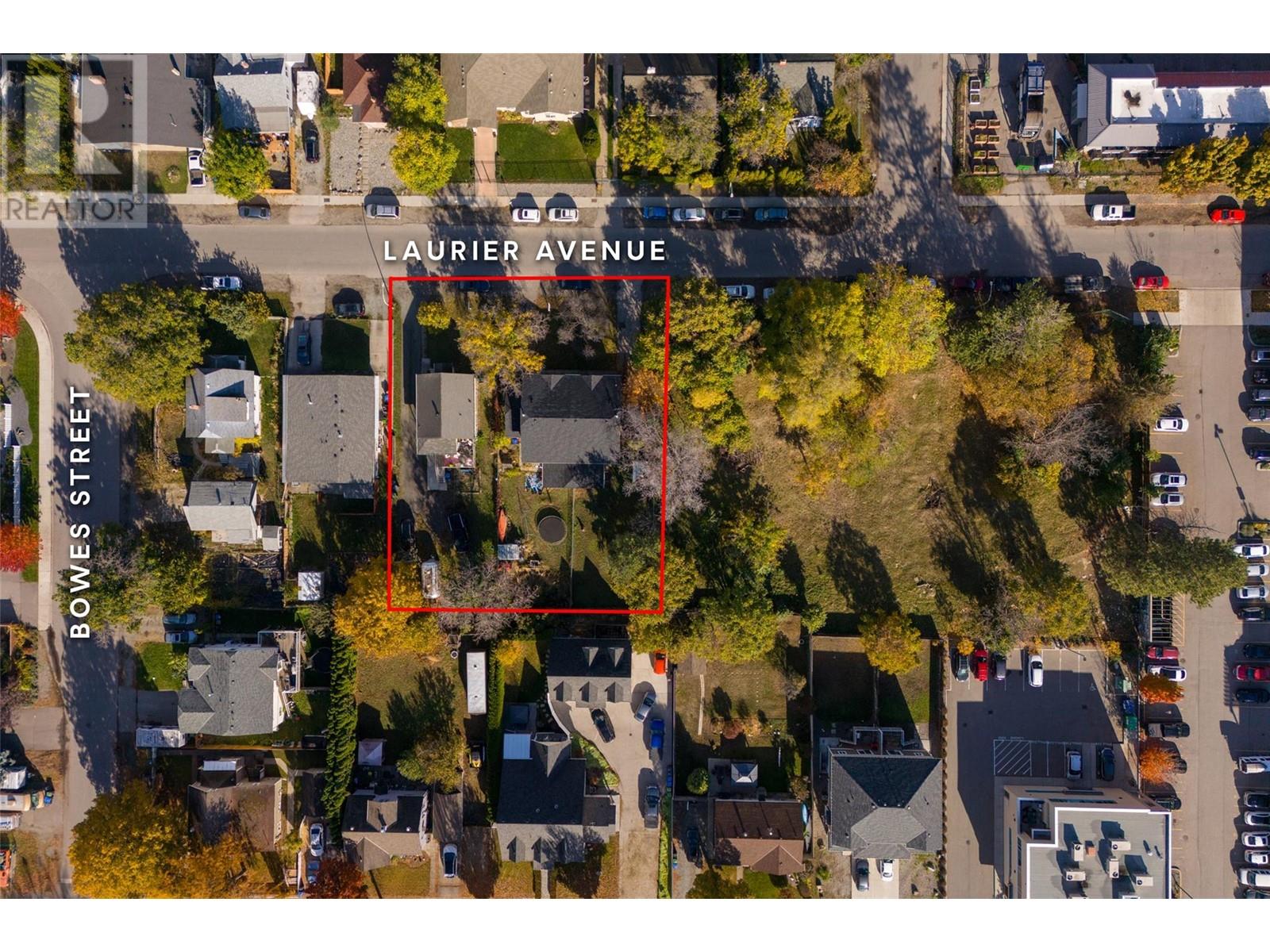 Property at 1025 & 1033/1035 Laurier Avenue image 4