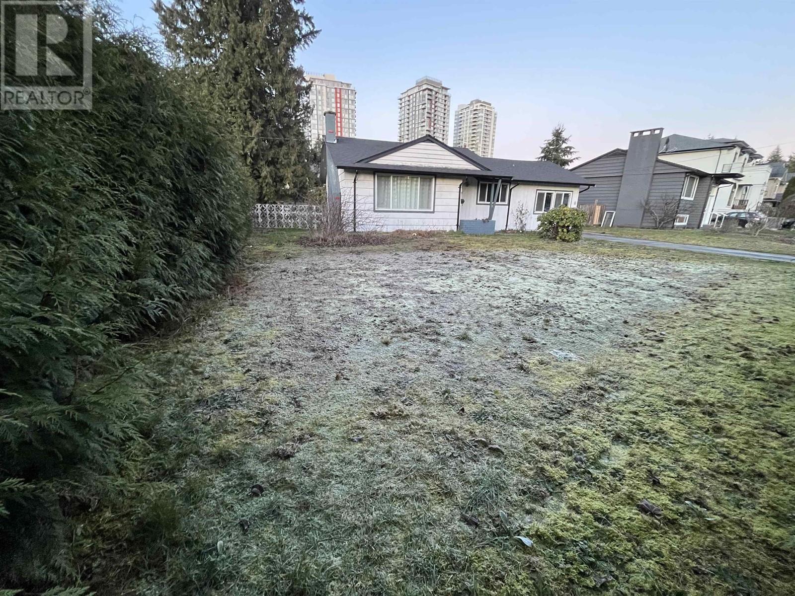 2735 Larkin Avenue, Port Coquitlam, British Columbia  V3B 2H8 - Photo 3 - R2958679