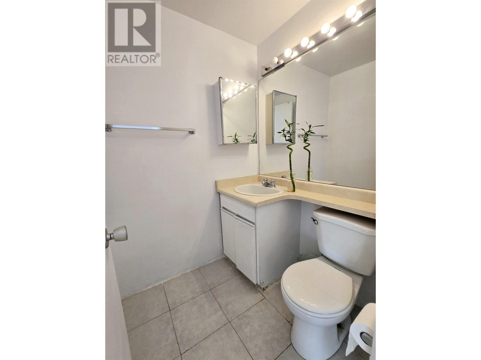 Listing Picture 9 of 15 : 253 8131A RYAN ROAD, Richmond / 烈治文 - 魯藝地產 Yvonne Lu Group - MLS Medallion Club Member