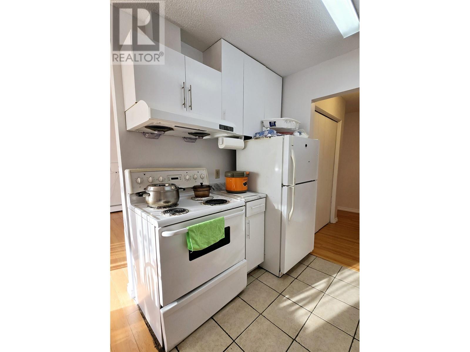 Listing Picture 7 of 15 : 253 8131A RYAN ROAD, Richmond / 烈治文 - 魯藝地產 Yvonne Lu Group - MLS Medallion Club Member