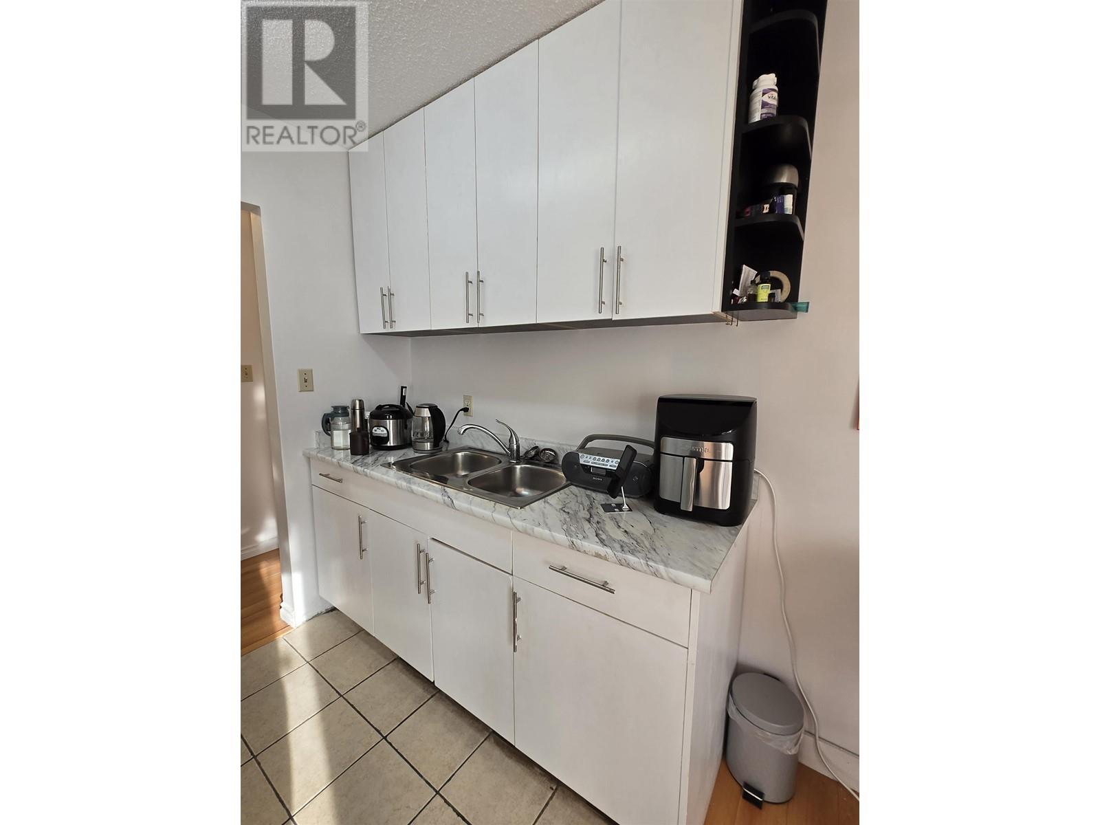 Listing Picture 6 of 15 : 253 8131A RYAN ROAD, Richmond / 烈治文 - 魯藝地產 Yvonne Lu Group - MLS Medallion Club Member