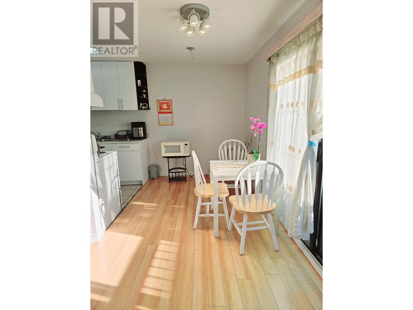Listing Picture 4 of 15 : 253 8131A RYAN ROAD, Richmond / 烈治文 - 魯藝地產 Yvonne Lu Group - MLS Medallion Club Member