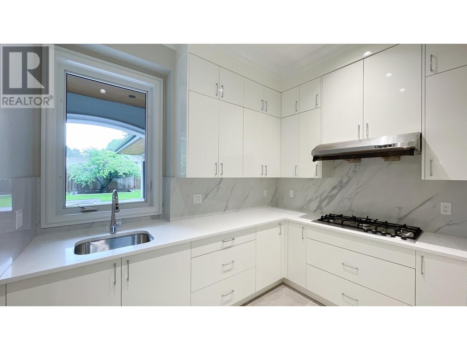 Listing Picture 9 of 30 : 8211 MOWBRAY ROAD, Richmond / 烈治文 - 魯藝地產 Yvonne Lu Group - MLS Medallion Club Member