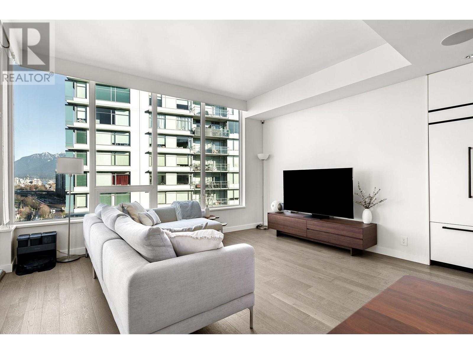 1706 111 E 1st Avenue, Vancouver, British Columbia V6A 0E9 - Photo 3 - R2958809