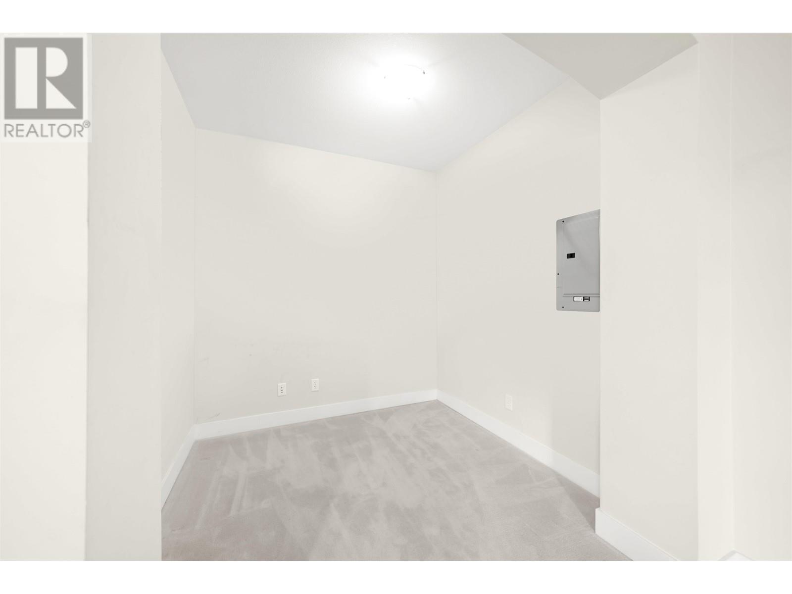 Listing Picture 14 of 31 : 322 2280 WESBROOK MALL, Vancouver / 溫哥華 - 魯藝地產 Yvonne Lu Group - MLS Medallion Club Member