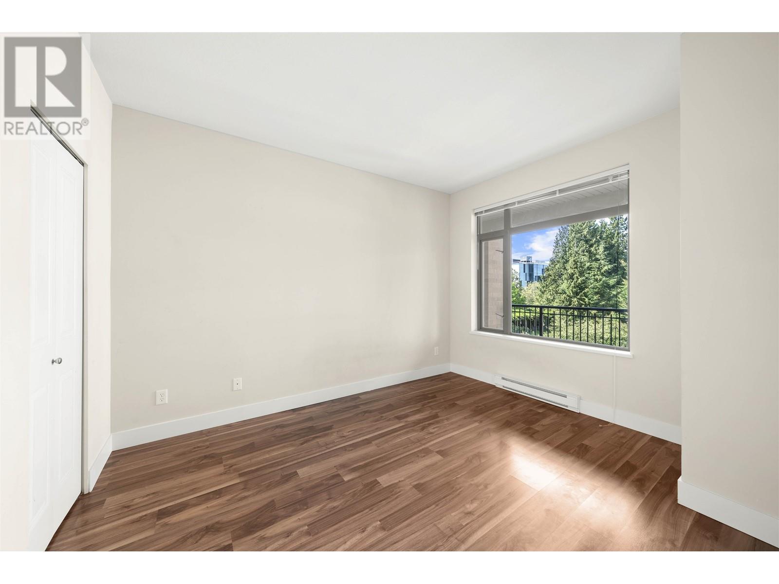 Listing Picture 17 of 31 : 322 2280 WESBROOK MALL, Vancouver / 溫哥華 - 魯藝地產 Yvonne Lu Group - MLS Medallion Club Member