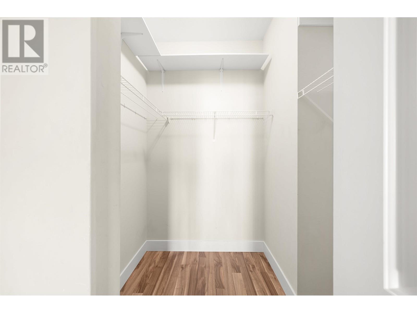 Listing Picture 19 of 31 : 322 2280 WESBROOK MALL, Vancouver / 溫哥華 - 魯藝地產 Yvonne Lu Group - MLS Medallion Club Member