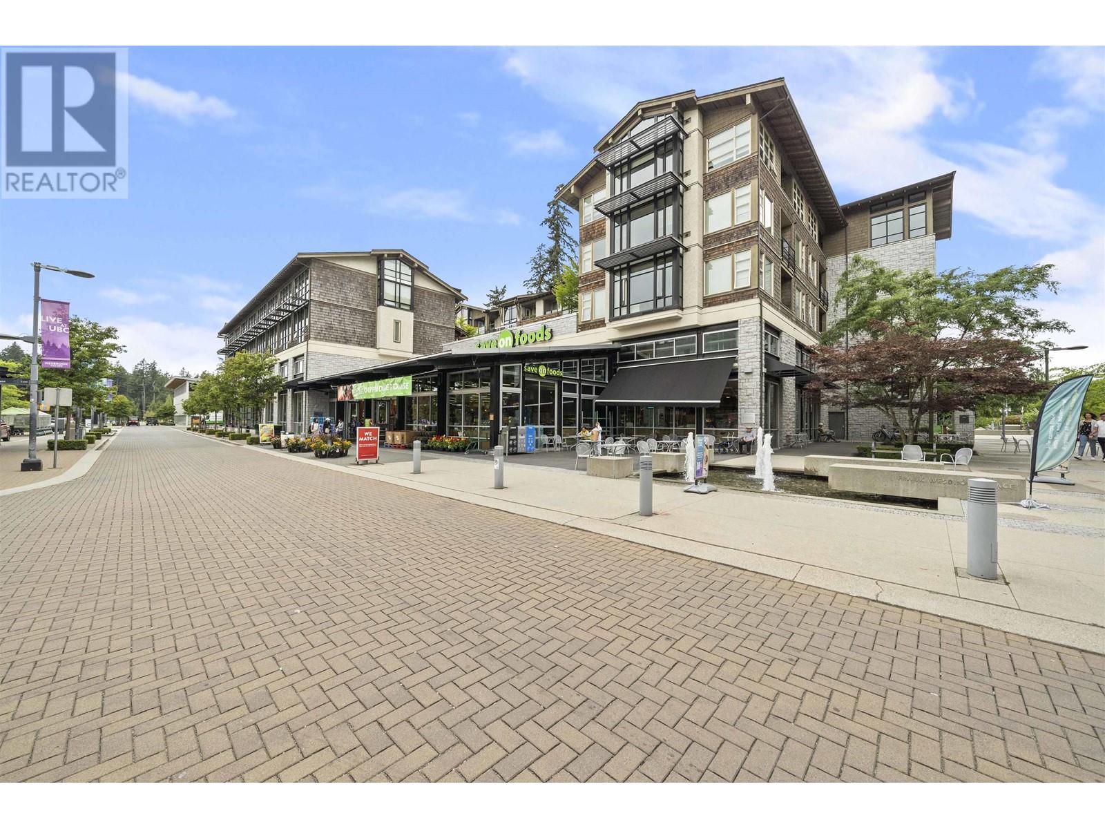 Listing Picture 26 of 31 : 322 2280 WESBROOK MALL, Vancouver / 溫哥華 - 魯藝地產 Yvonne Lu Group - MLS Medallion Club Member