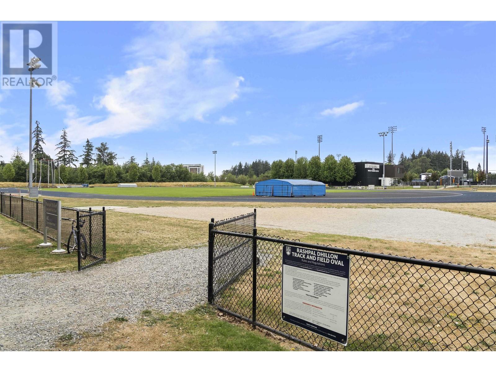 Listing Picture 30 of 31 : 322 2280 WESBROOK MALL, Vancouver / 溫哥華 - 魯藝地產 Yvonne Lu Group - MLS Medallion Club Member