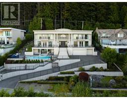 1095 MILLSTREAM ROAD, West Vancouver, British Columbia