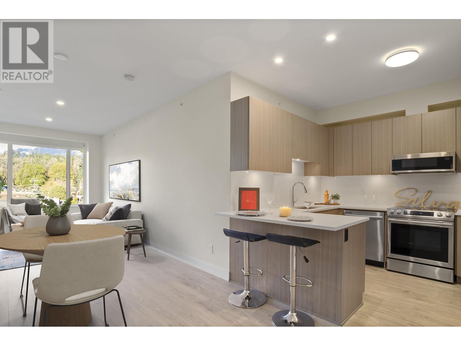 Ph 403 1633 Tatlow Avenue, North Vancouver, British Columbia  V7P 2Z8 - Photo 5 - R2956146