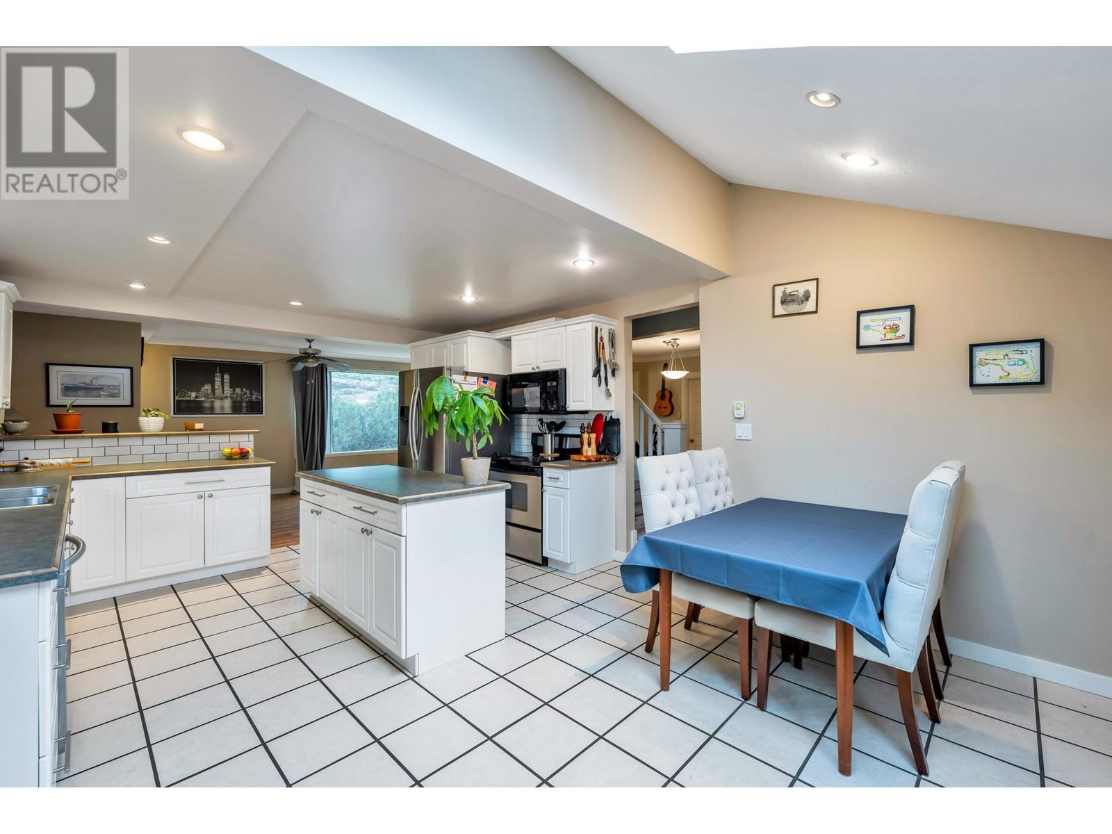 9822 287 Street, Maple Ridge, British Columbia  V2W 1K9 - Photo 12 - R2958639