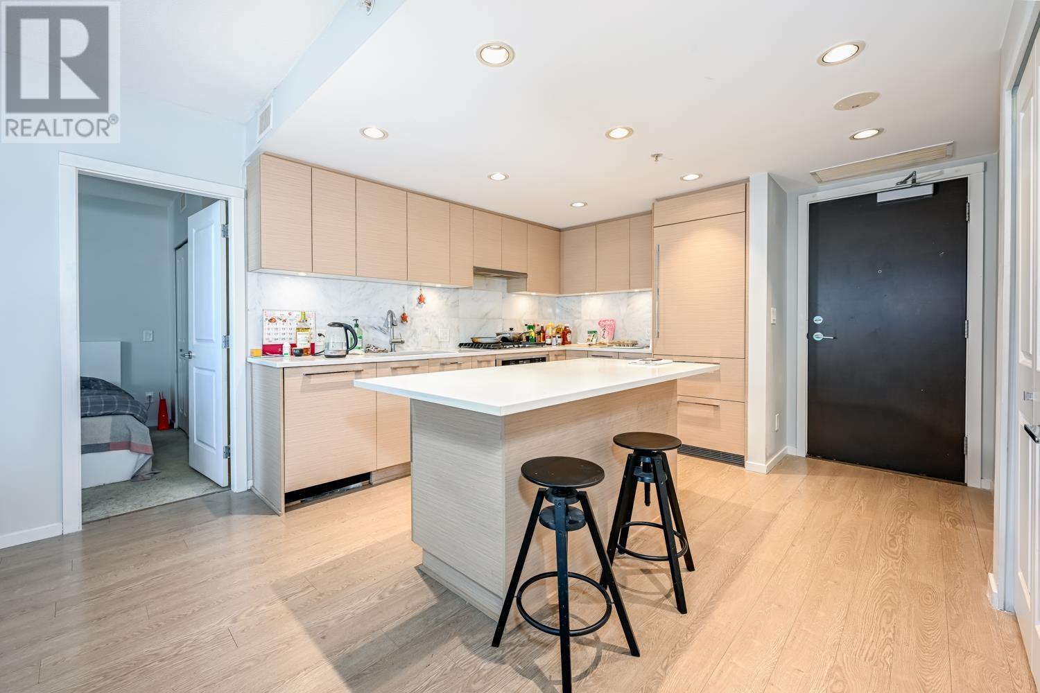 Property at 1605 6700 DUNBLANE AVENUE image 3