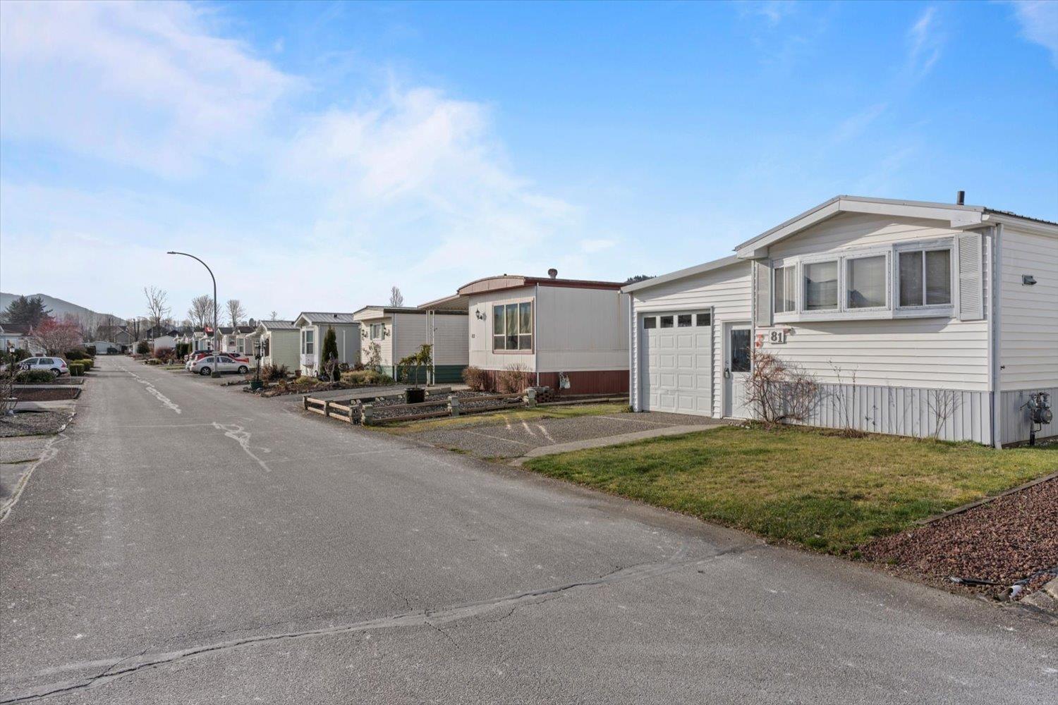 Property at 81 9055 ASHWELL ROAD image 3