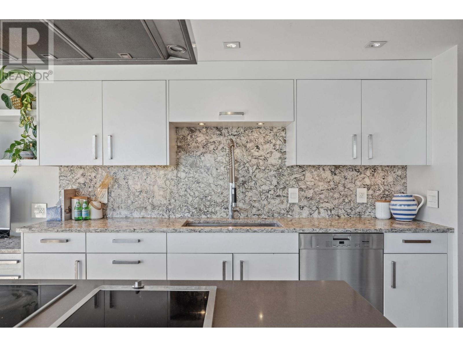 2702 717 Jervis Street, Vancouver, British Columbia  V6E 4L5 - Photo 14 - R2958042