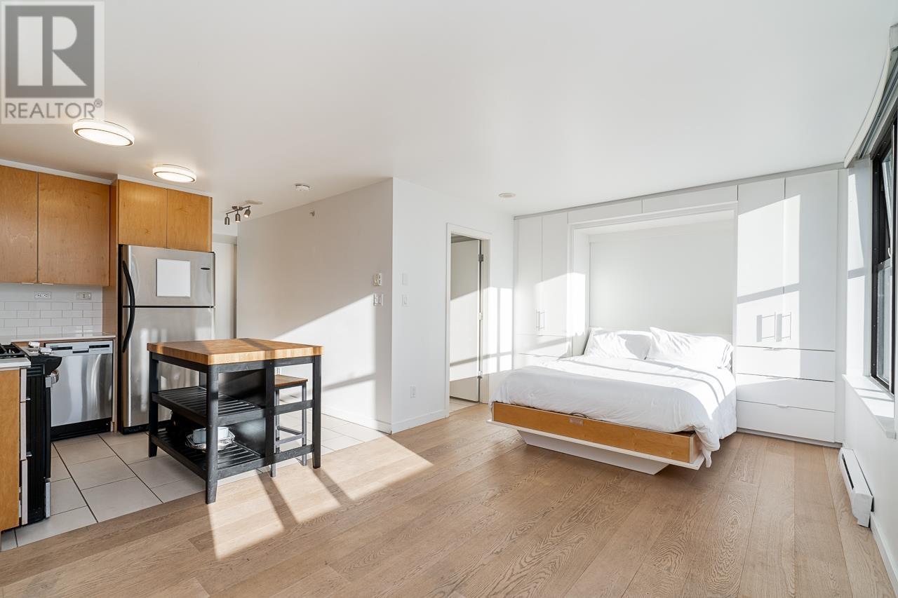 Listing Picture 7 of 30 : 704 989 BEATTY STREET, Vancouver / 溫哥華 - 魯藝地產 Yvonne Lu Group - MLS Medallion Club Member