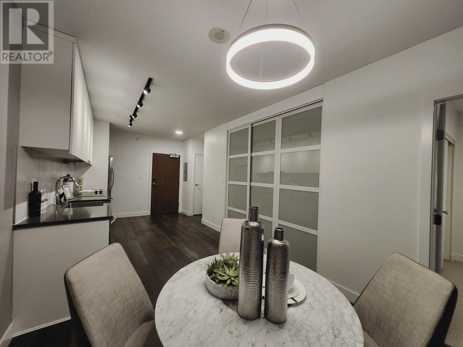 Listing Picture 6 of 21 : 372 250 E 6TH AVENUE, Vancouver / 溫哥華 - 魯藝地產 Yvonne Lu Group - MLS Medallion Club Member