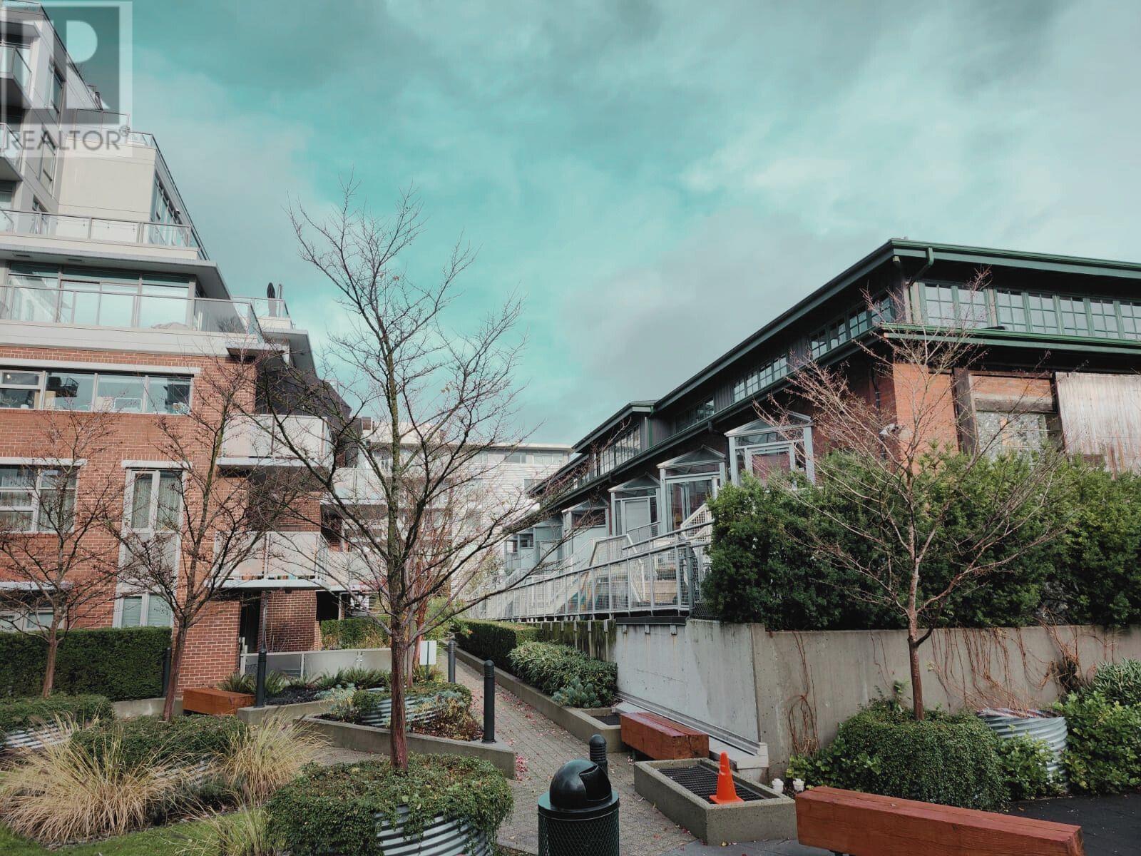 Listing Picture 18 of 21 : 372 250 E 6TH AVENUE, Vancouver / 溫哥華 - 魯藝地產 Yvonne Lu Group - MLS Medallion Club Member