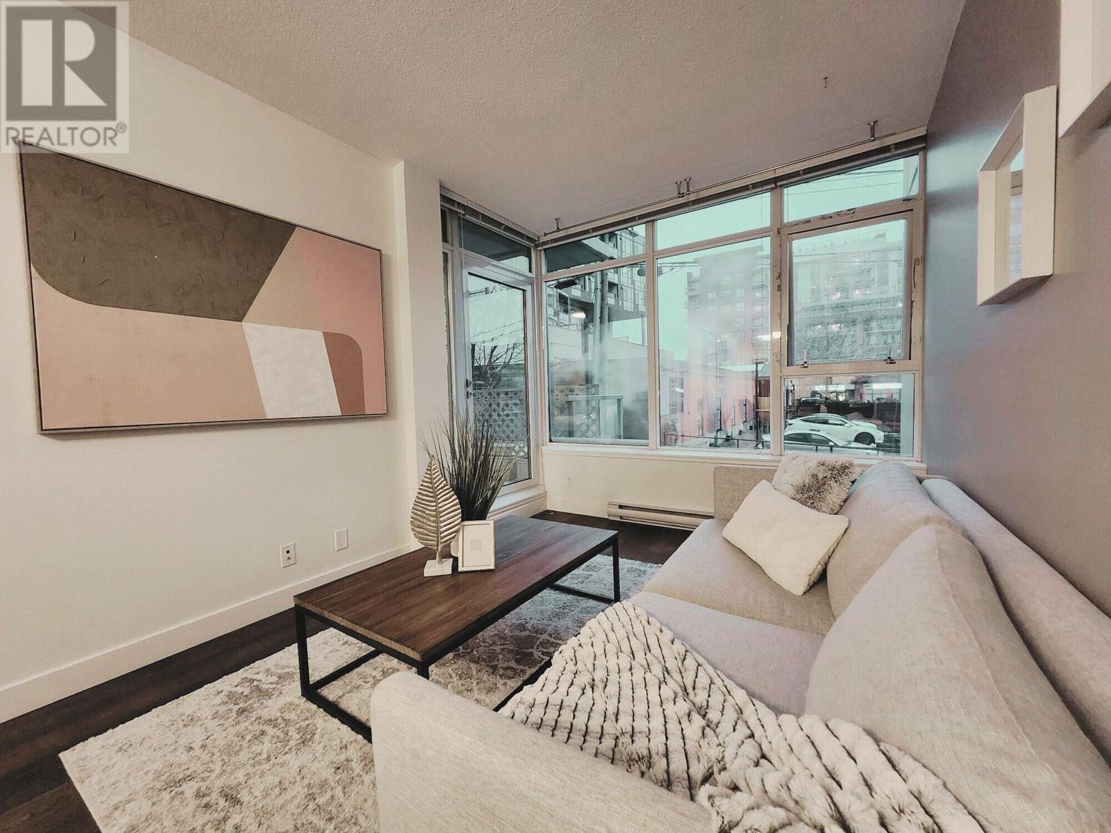 Listing Picture 4 of 21 : 372 250 E 6TH AVENUE, Vancouver / 溫哥華 - 魯藝地產 Yvonne Lu Group - MLS Medallion Club Member