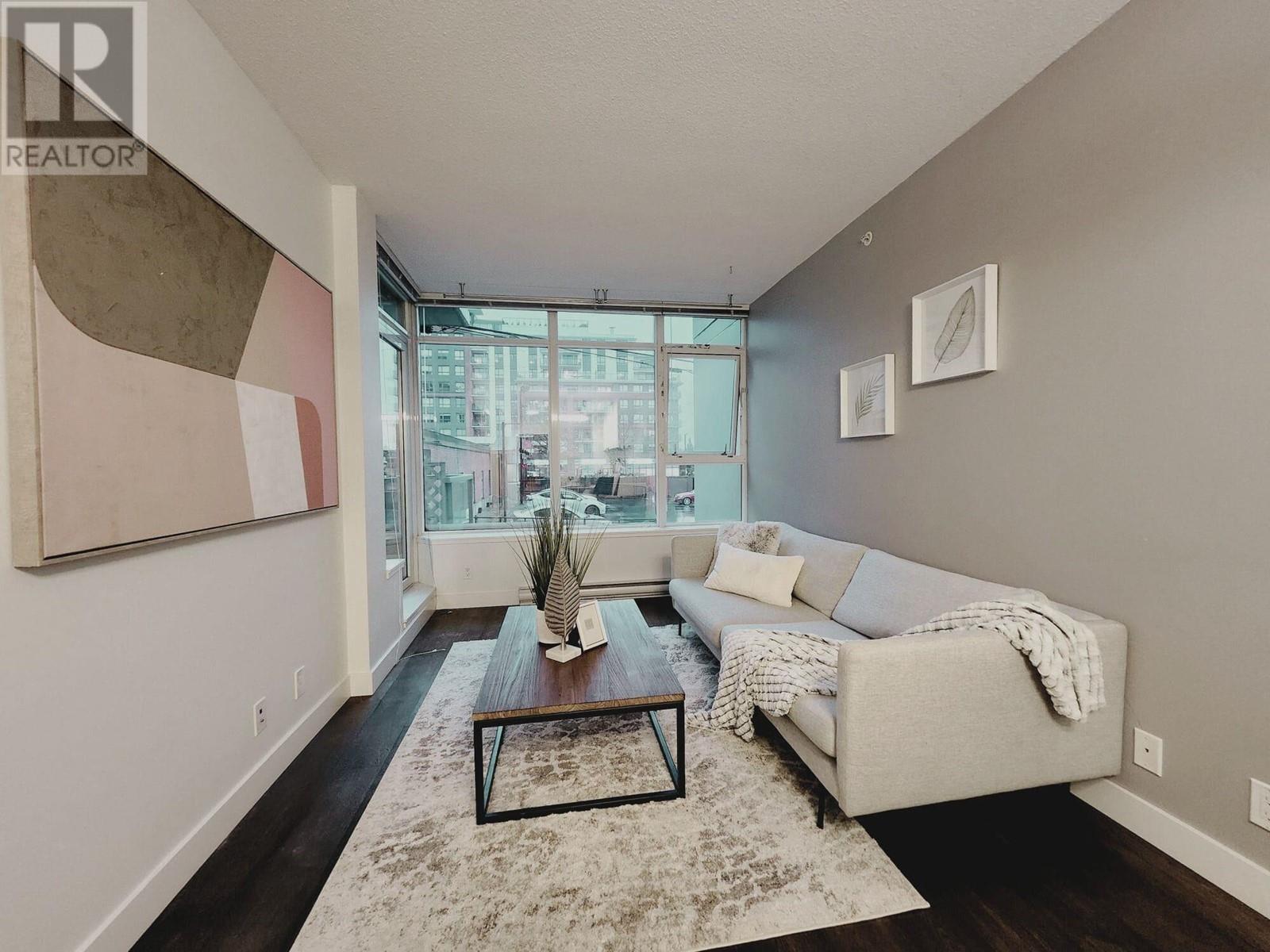 Listing Picture 5 of 21 : 372 250 E 6TH AVENUE, Vancouver / 溫哥華 - 魯藝地產 Yvonne Lu Group - MLS Medallion Club Member