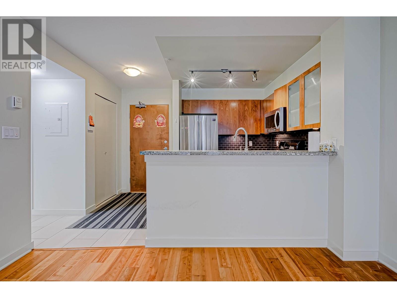 Listing Picture 10 of 26 : 122 8120 JONES ROAD, Richmond / 烈治文 - 魯藝地產 Yvonne Lu Group - MLS Medallion Club Member