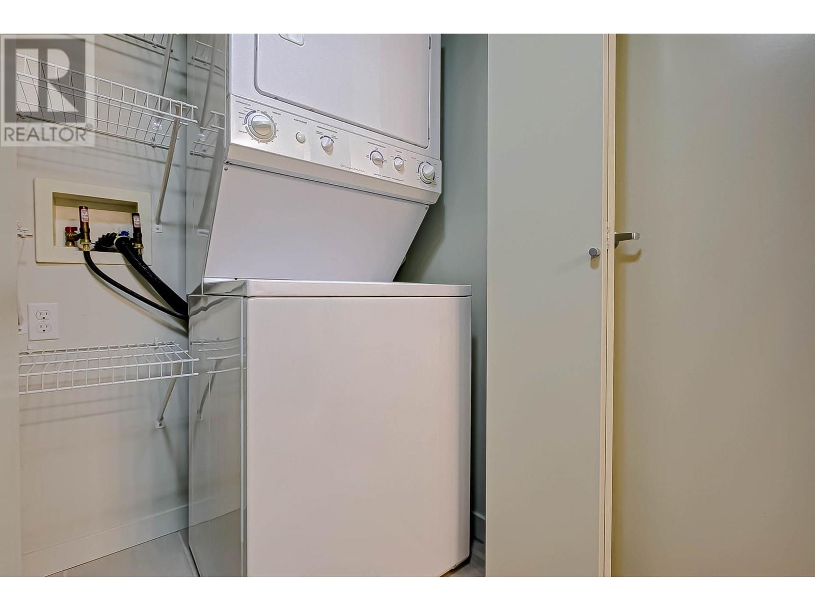 Listing Picture 21 of 26 : 122 8120 JONES ROAD, Richmond / 烈治文 - 魯藝地產 Yvonne Lu Group - MLS Medallion Club Member