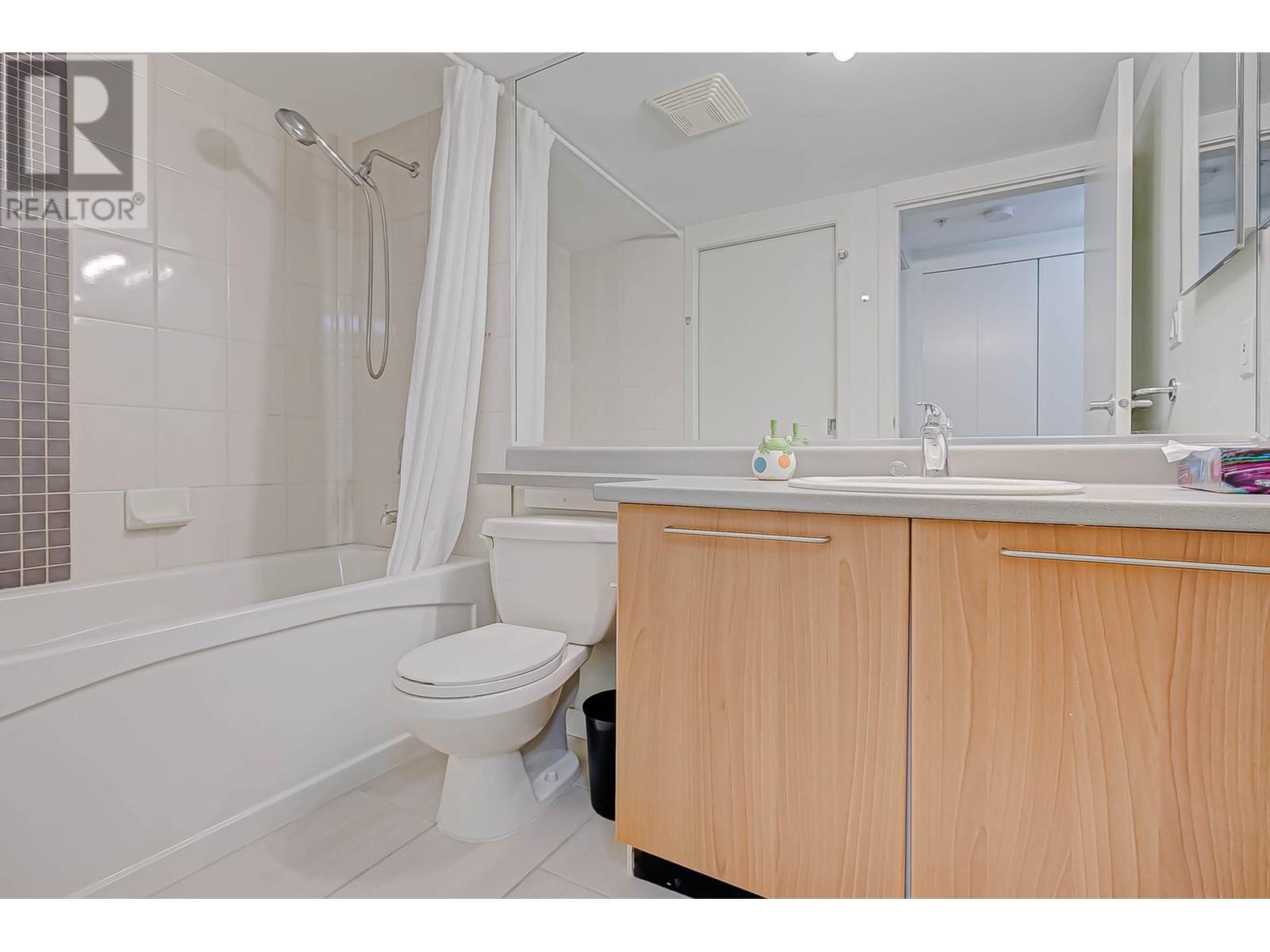 Listing Picture 20 of 26 : 122 8120 JONES ROAD, Richmond / 烈治文 - 魯藝地產 Yvonne Lu Group - MLS Medallion Club Member