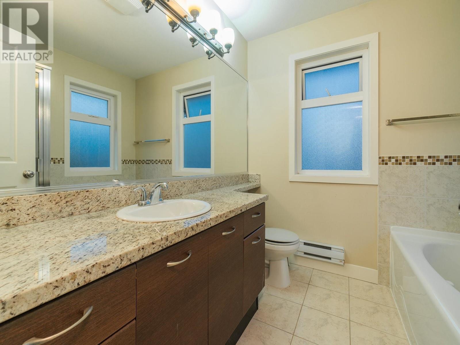 Listing Picture 9 of 15 : 15 5580 MONCTON STREET, Richmond / 烈治文 - 魯藝地產 Yvonne Lu Group - MLS Medallion Club Member