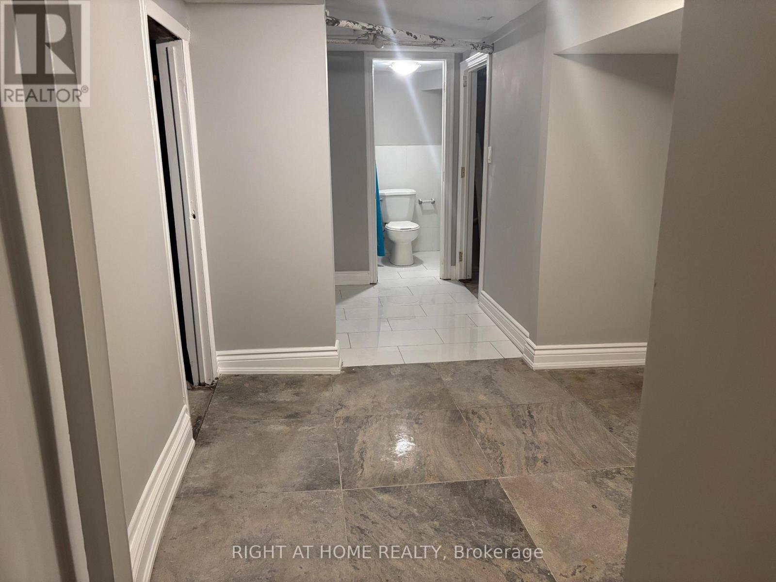 507 Oakwood Avenue, Toronto (Oakwood Village), Ontario  M6E 2W9 - Photo 4 - C11934881