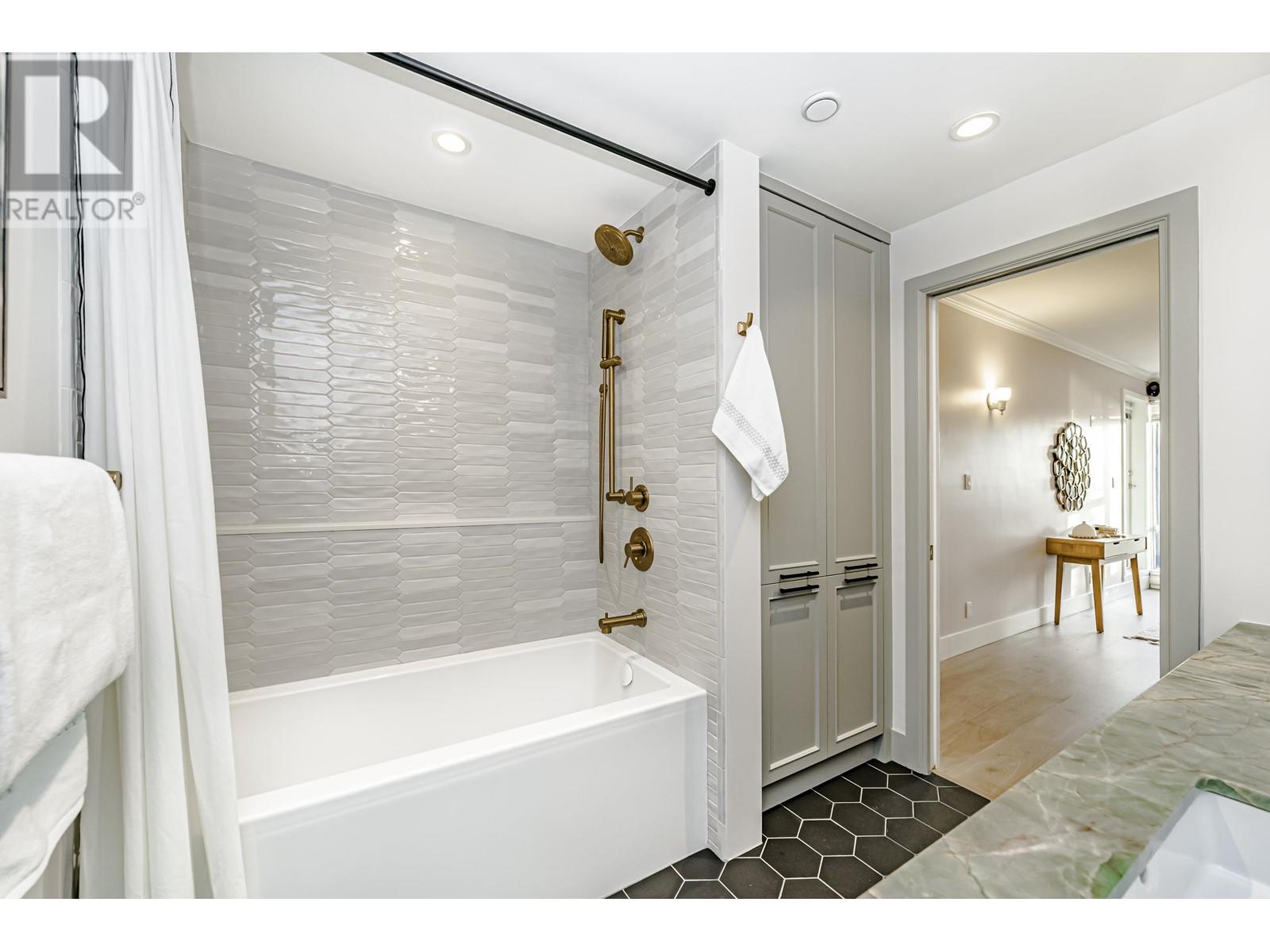 106 1920 Se Kent Avenue South Avenue, Vancouver, British Columbia  V5P 2S7 - Photo 18 - R2958988