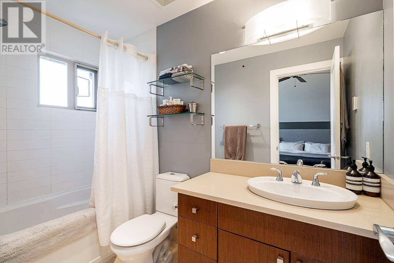 261 W 5th Street, North Vancouver, British Columbia  V7M 1J9 - Photo 20 - R2942107