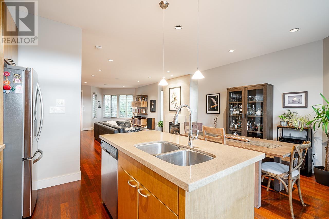 261 W 5th Street, North Vancouver, British Columbia  V7M 1J9 - Photo 14 - R2942107
