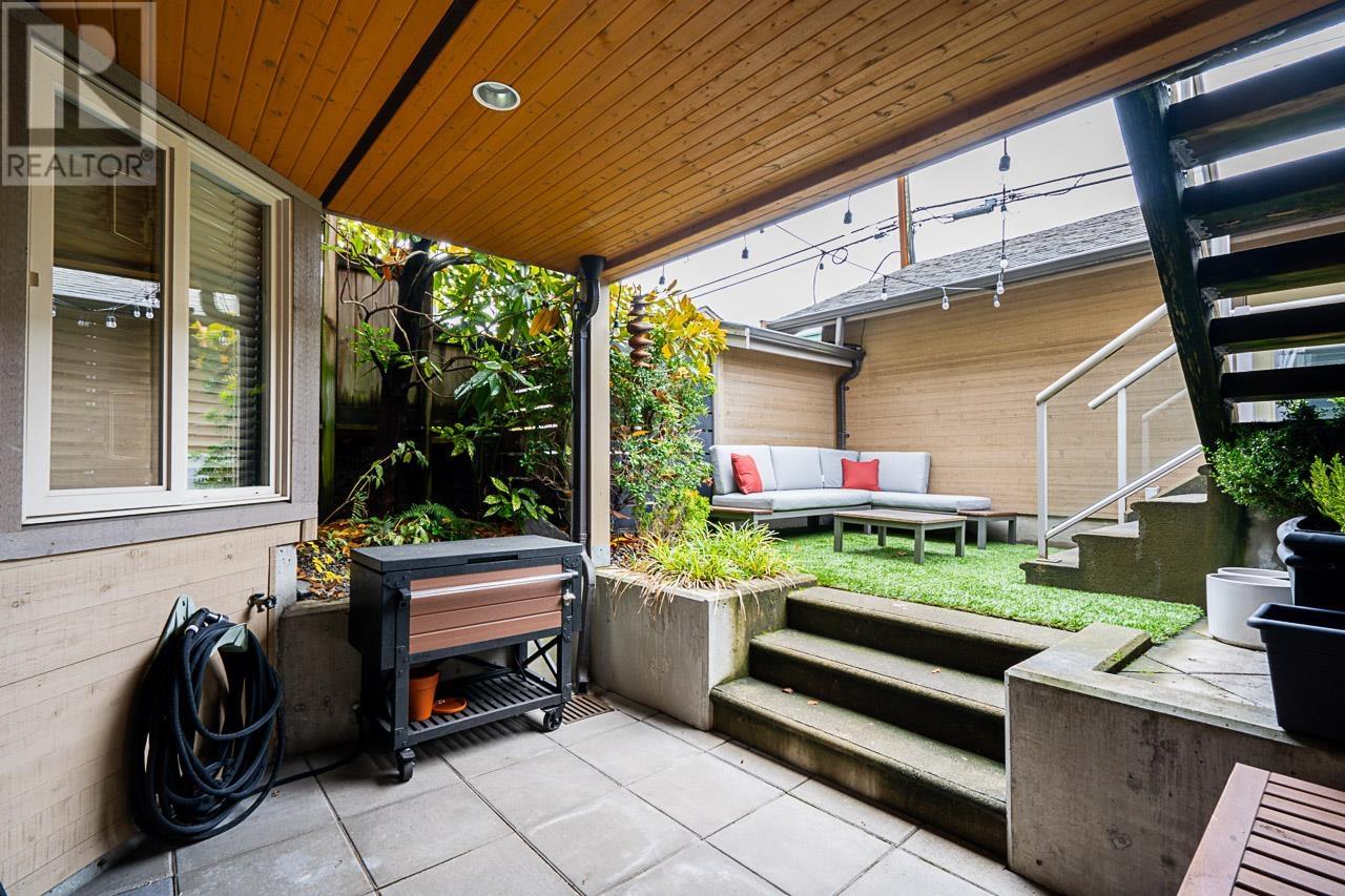 261 W 5th Street, North Vancouver, British Columbia  V7M 1J9 - Photo 34 - R2942107