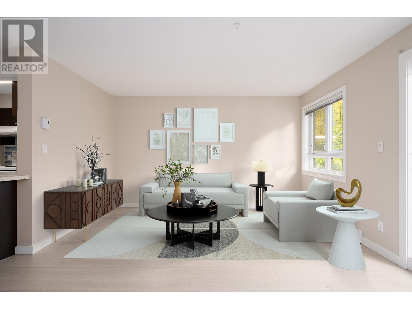 Listing Picture 3 of 19 : 104 3788 W 10TH AVENUE, Vancouver / 溫哥華 - 魯藝地產 Yvonne Lu Group - MLS Medallion Club Member