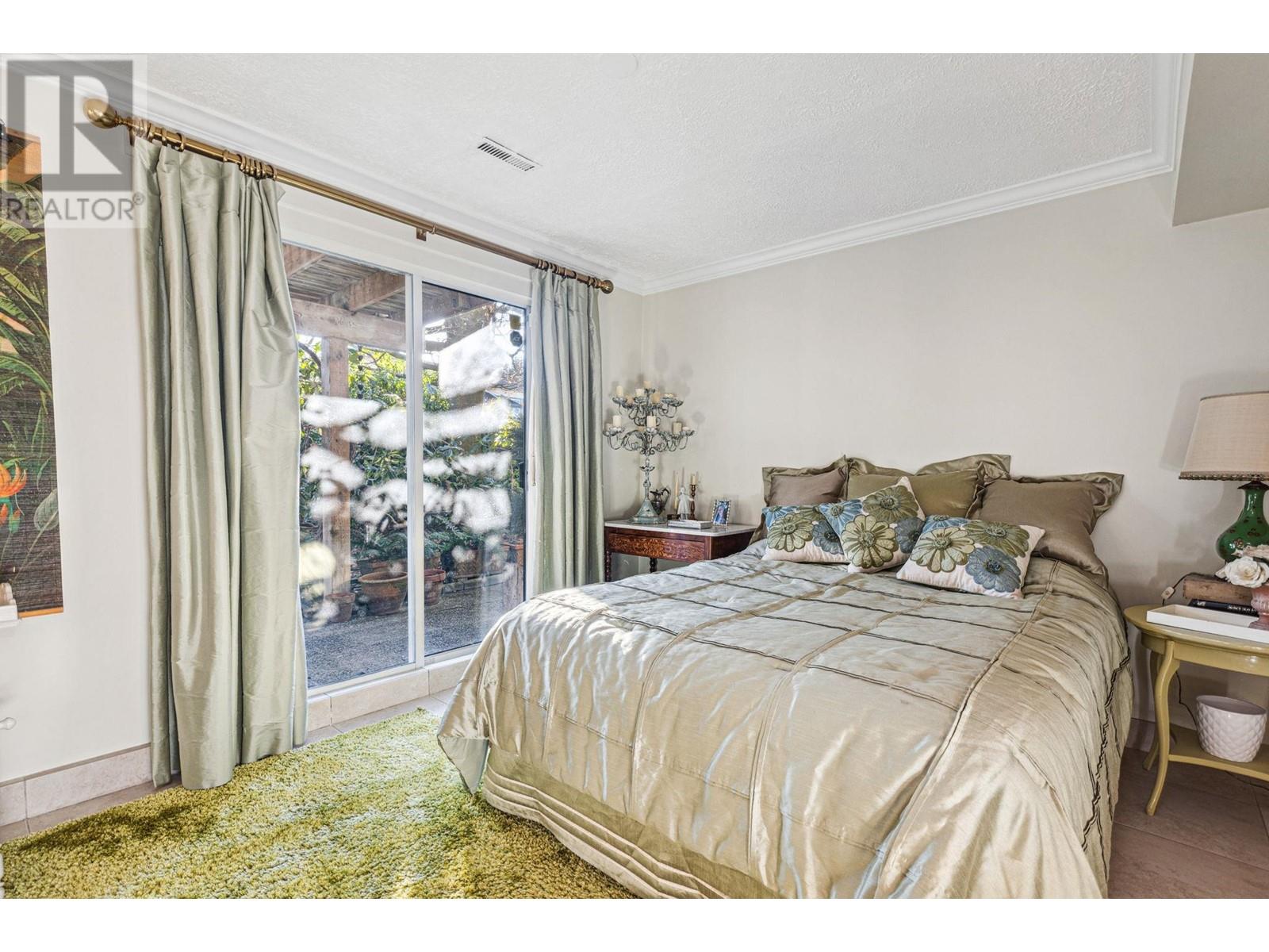 Listing Picture 7 of 40 : 4900 MARIPOSA COURT, Richmond / 烈治文 - 魯藝地產 Yvonne Lu Group - MLS Medallion Club Member