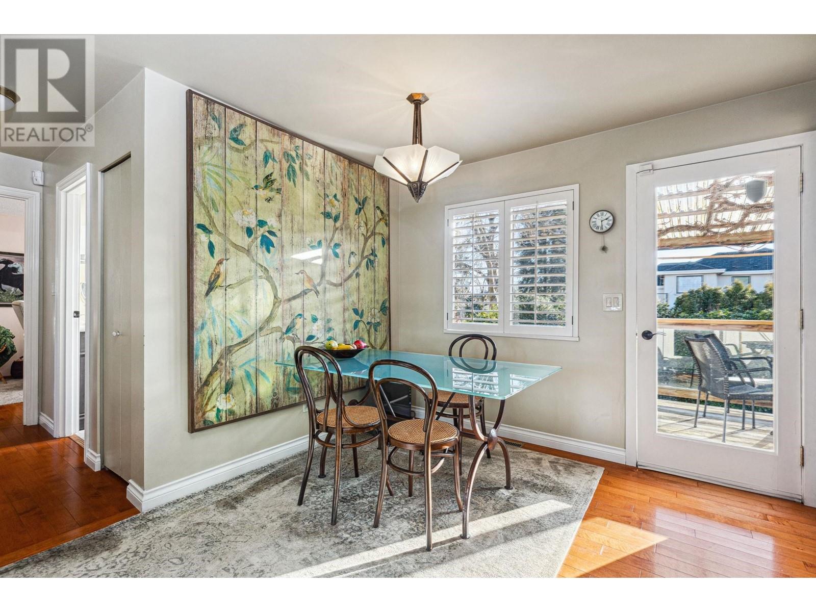 Listing Picture 18 of 40 : 4900 MARIPOSA COURT, Richmond / 烈治文 - 魯藝地產 Yvonne Lu Group - MLS Medallion Club Member