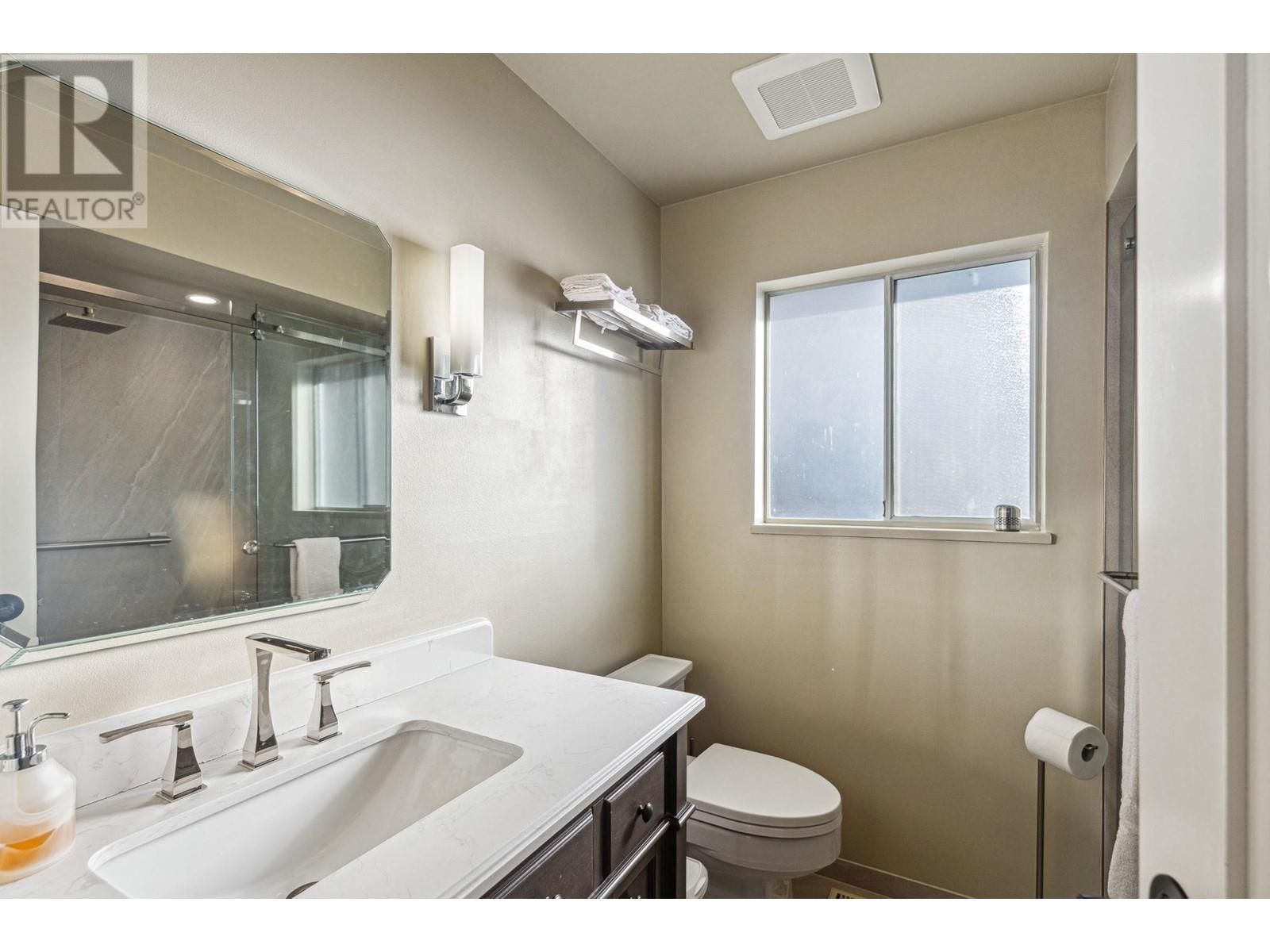 Listing Picture 23 of 40 : 4900 MARIPOSA COURT, Richmond / 烈治文 - 魯藝地產 Yvonne Lu Group - MLS Medallion Club Member