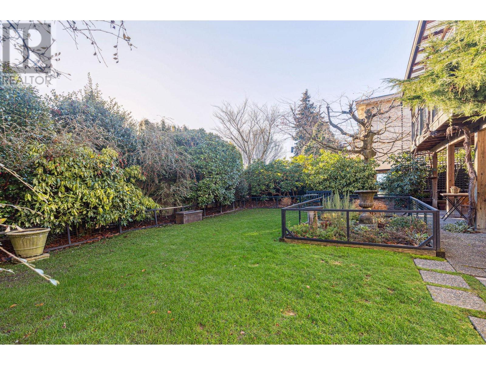 Listing Picture 37 of 40 : 4900 MARIPOSA COURT, Richmond / 烈治文 - 魯藝地產 Yvonne Lu Group - MLS Medallion Club Member