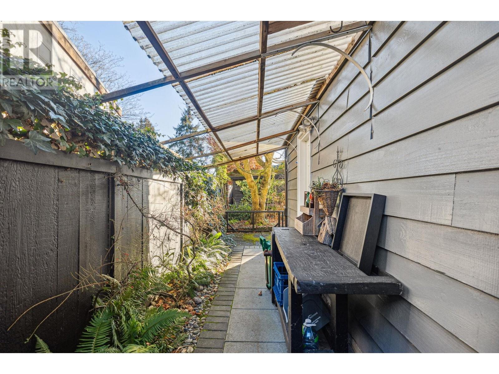 Listing Picture 33 of 40 : 4900 MARIPOSA COURT, Richmond / 烈治文 - 魯藝地產 Yvonne Lu Group - MLS Medallion Club Member