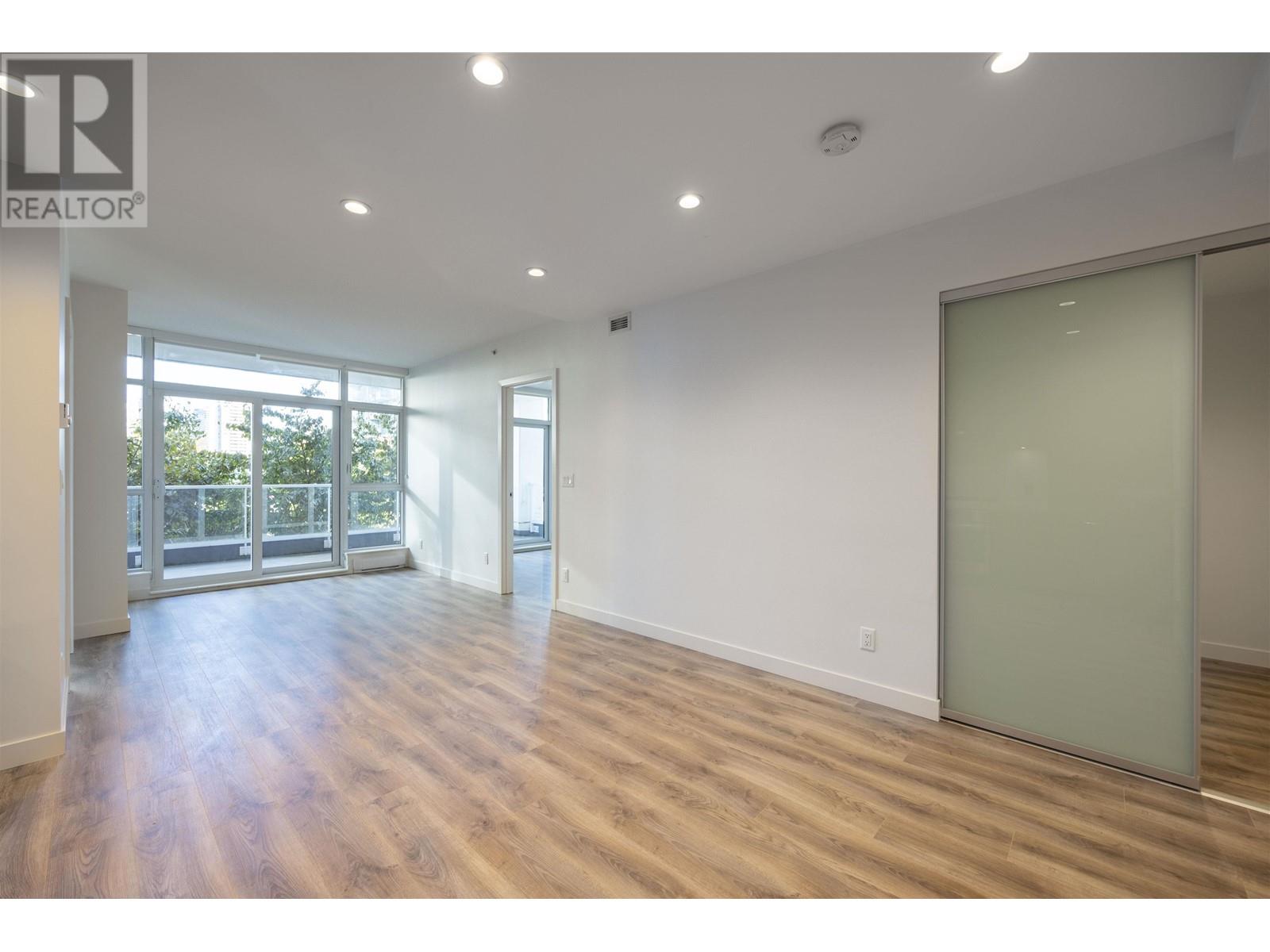 Listing Picture 10 of 33 : 508 6080 MCKAY AVENUE, Burnaby / 本拿比 - 魯藝地產 Yvonne Lu Group - MLS Medallion Club Member