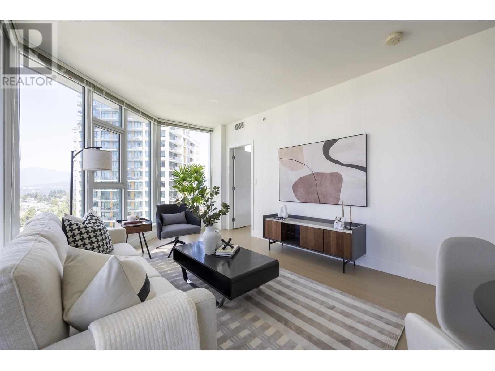 2002 7388 KINGSWAY, burnaby, British Columbia