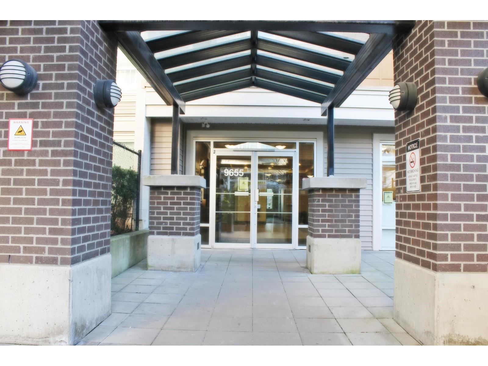 309 9655 King George Boulevard, Surrey, British Columbia  V3T 0C7 - Photo 3 - R2957713