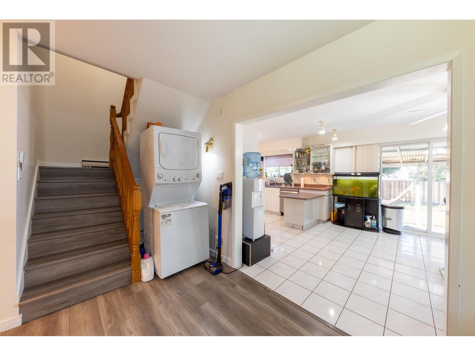 830 Irvine Street, Coquitlam, British Columbia  V3C 4C2 - Photo 14 - R2958910