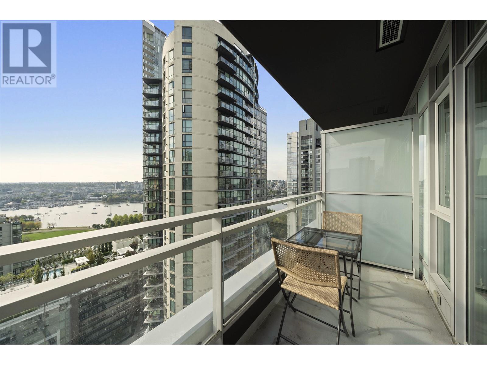 Listing Picture 9 of 11 : 2306 1372 SEYMOUR STREET, Vancouver / 溫哥華 - 魯藝地產 Yvonne Lu Group - MLS Medallion Club Member